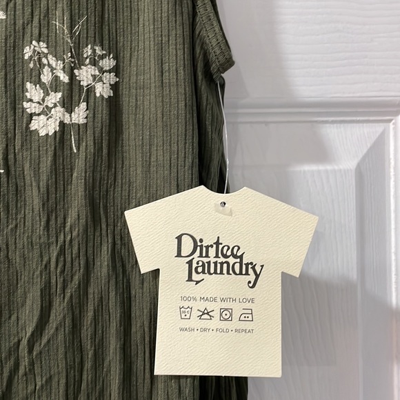 Blooms Tank - Picture 5 of 6